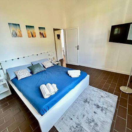 Relax & Design A Pochi Passi Dalla Stazione Флоренція Екстер'єр фото