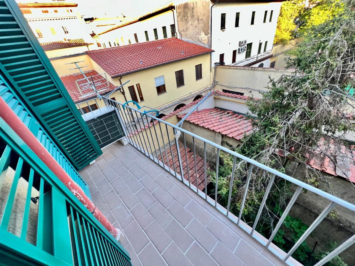 Relax & Design A Pochi Passi Dalla Stazione Флоренція Екстер'єр фото